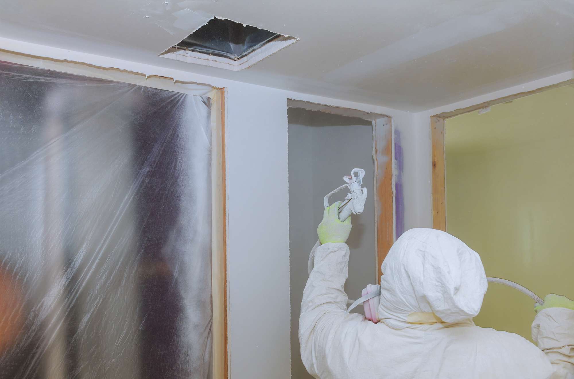 ceiling-spray-painting-London-bedroom